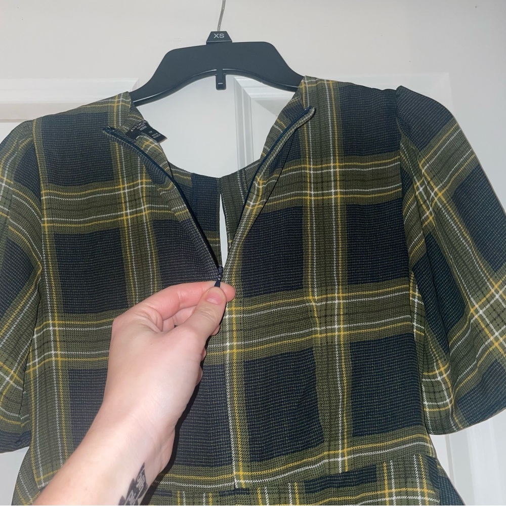 Ann Taylor Festive Tie Blouse
